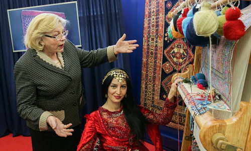 Открытие выставки, посвящённой 25-летию установления дипломатических отношений между Россией и Азербайджаном _.JPG